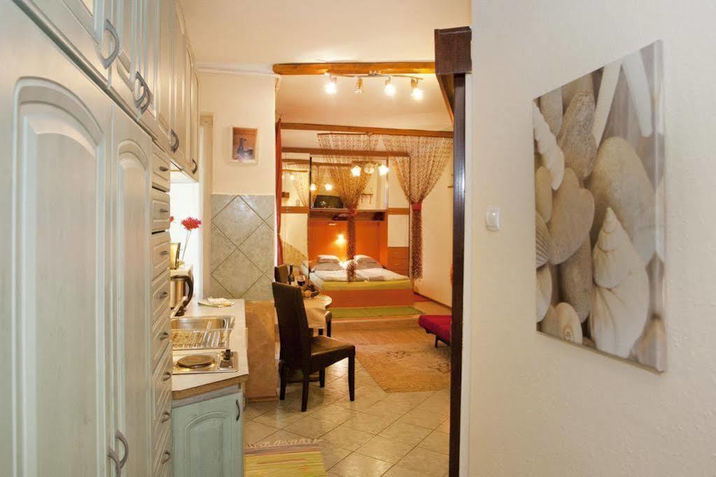 Margit Apartment Budapeste Exterior foto
